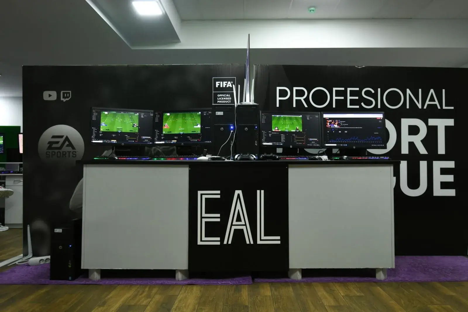 Esports Umbrella players competing